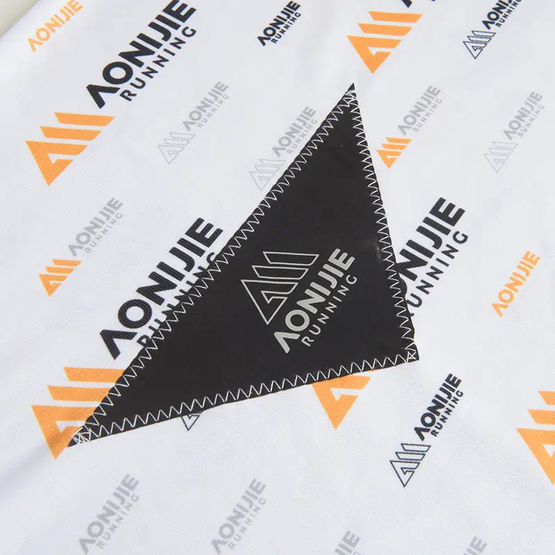 Aonijie E4427 Sports Ice Cooling Towel - White