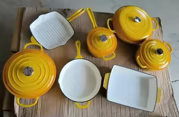 Happiness ENAMELED CAST IRON CASSEROLE DISH - Yellow