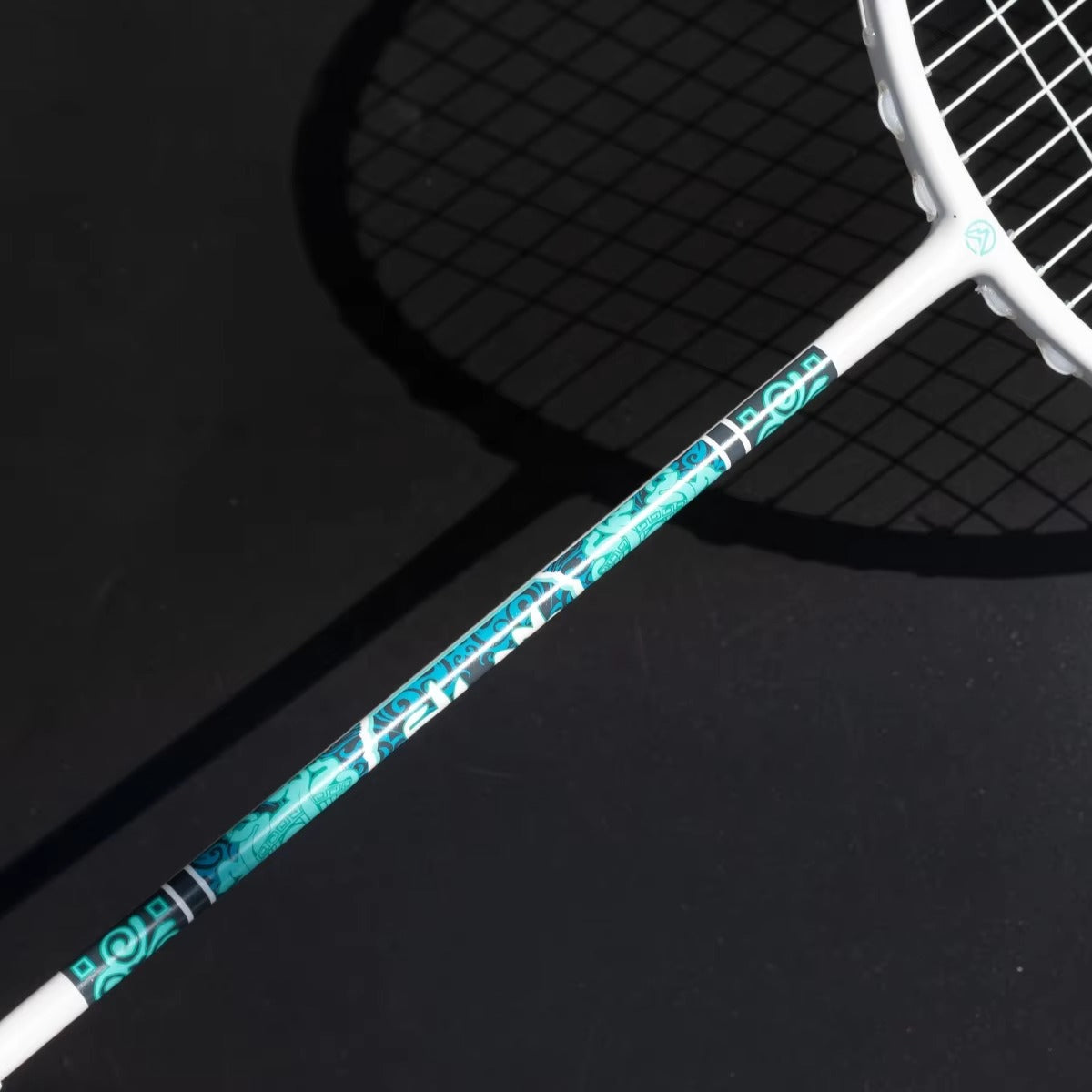 ALPSPORT XW 6U G4 Carbon Fiber Badminton Racket- Black