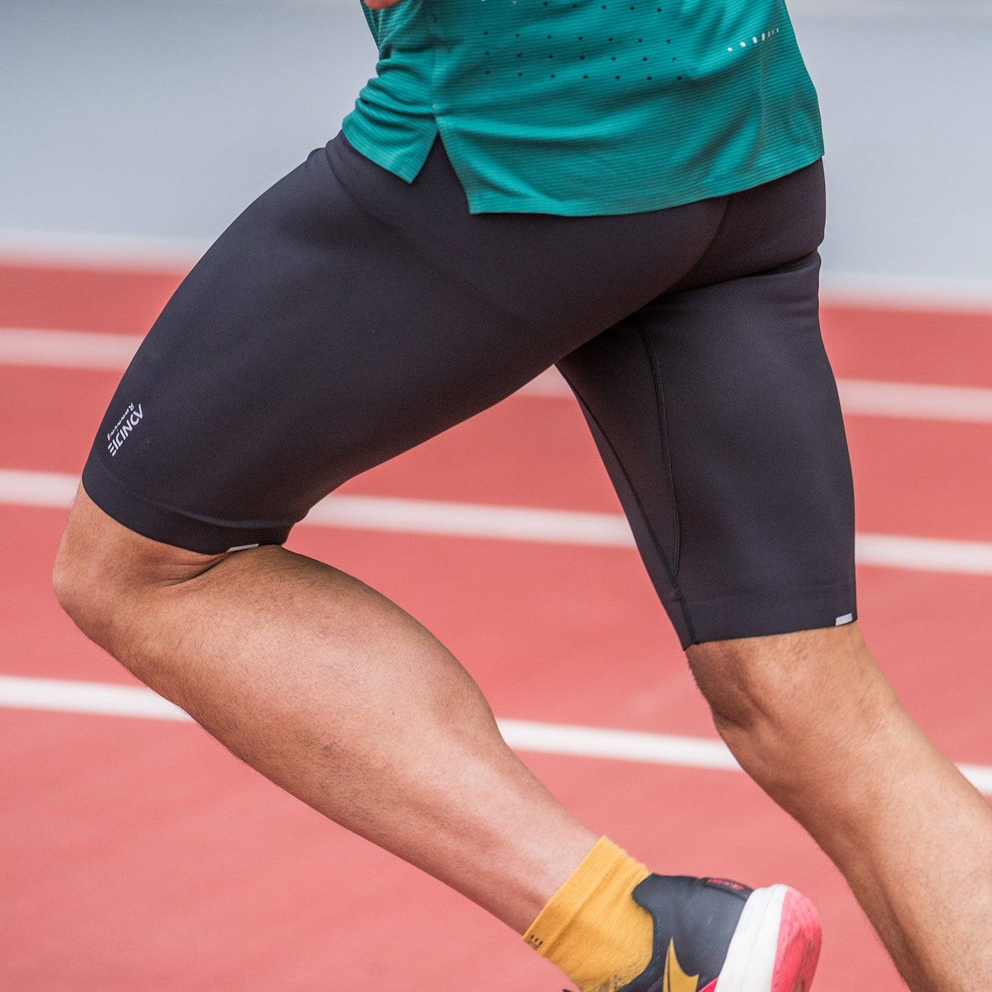Aonijie FM5120 Tight Lightweight Sports Compression Shorts for Men- BLACK