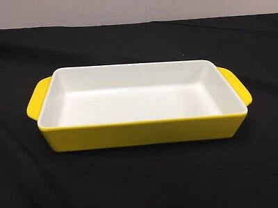 Happiness ENAMELED CAST IRON CASSEROLE DISH - Yellow