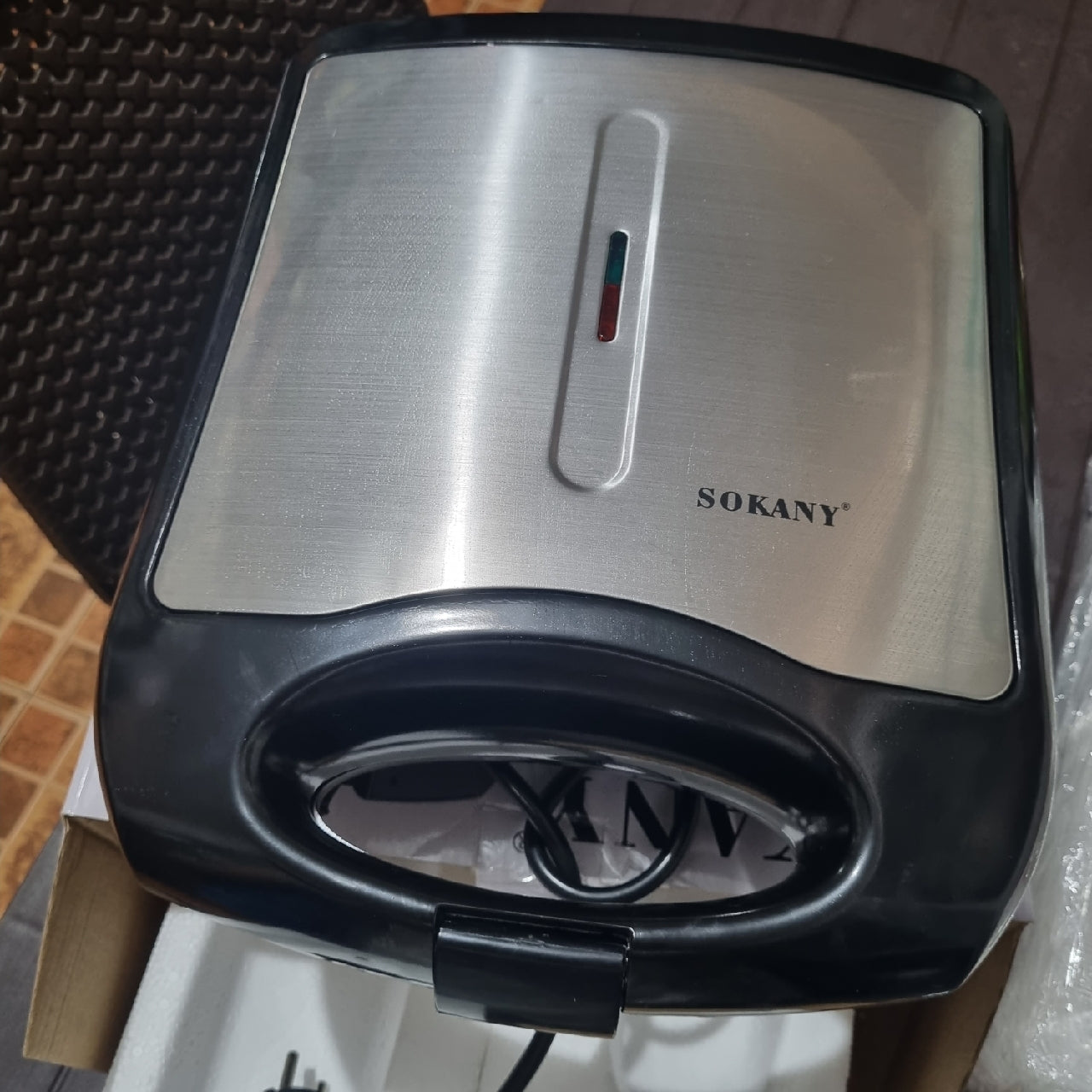 Sokany 12 HOLES DONUT MAKER 1400W