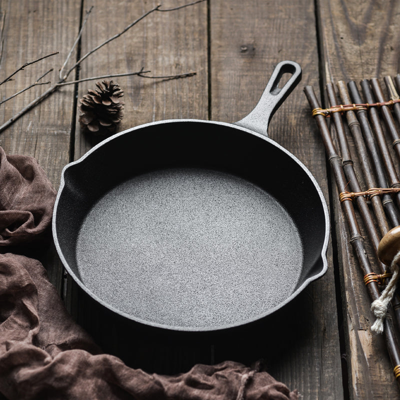 Pre Seasoned CAST IRON SET - 3 pans with 2 glass lids