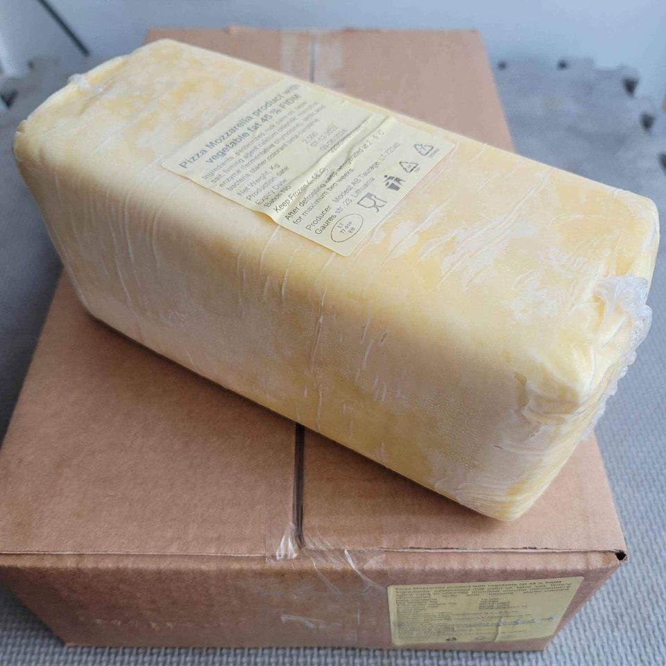 Vilvi YELLOW MOZZARELLA Cheese 2.5kg