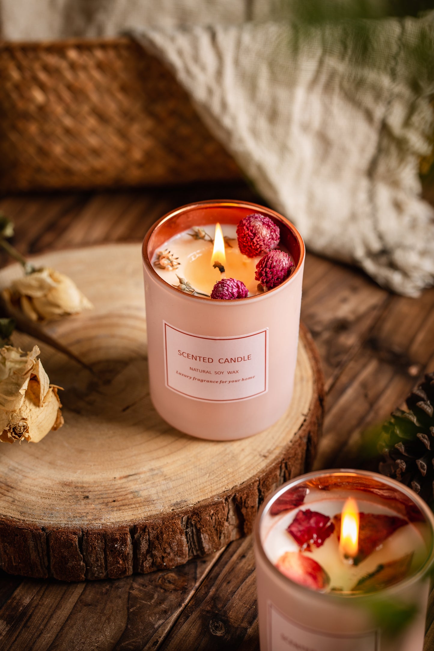 Aromatherapy Home Fragrance SCENTED CANDLE with dried flowers (Earth Natural Scent)